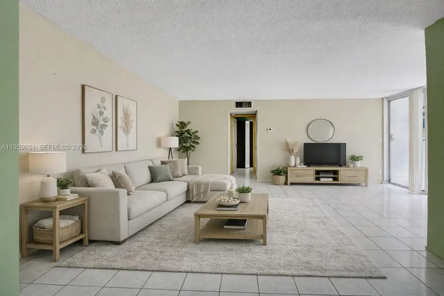942 NE 199th Street #2F, Miami, FL 33179 - #3