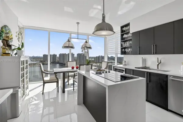 3370 Hidden Bay Drive #2715, Aventura, FL 33180