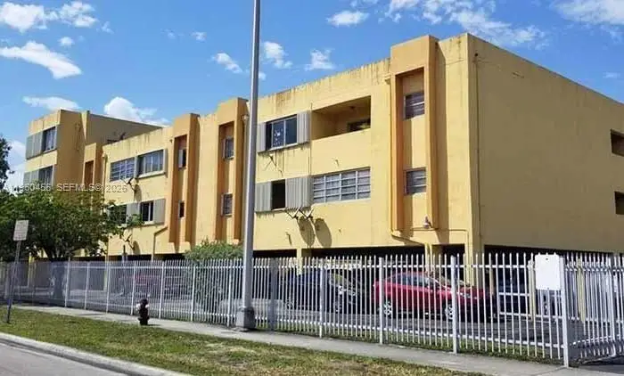 1555 W 44th Place #305, Hialeah, FL 33012 - #2