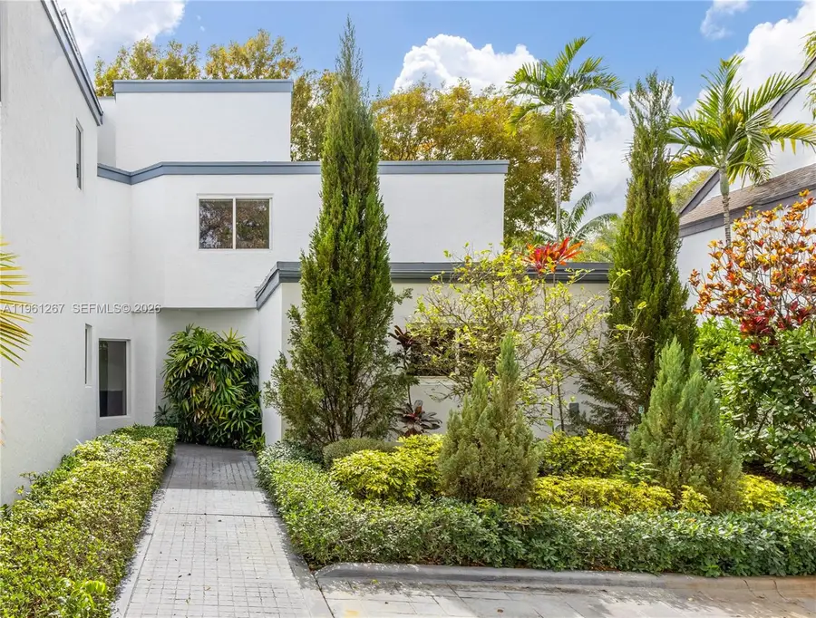 20205 W Oak Haven Circle, Miami, FL 33179 - #3