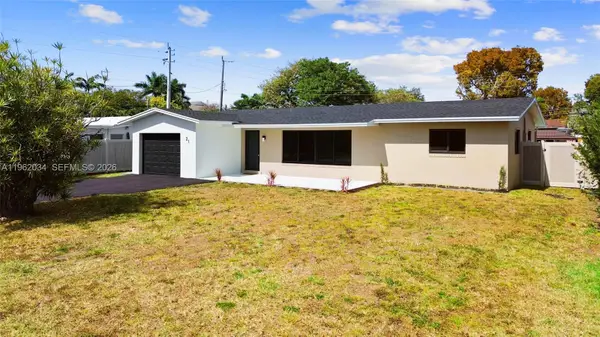 21 SE 7th Street, Pompano Beach, FL 33060