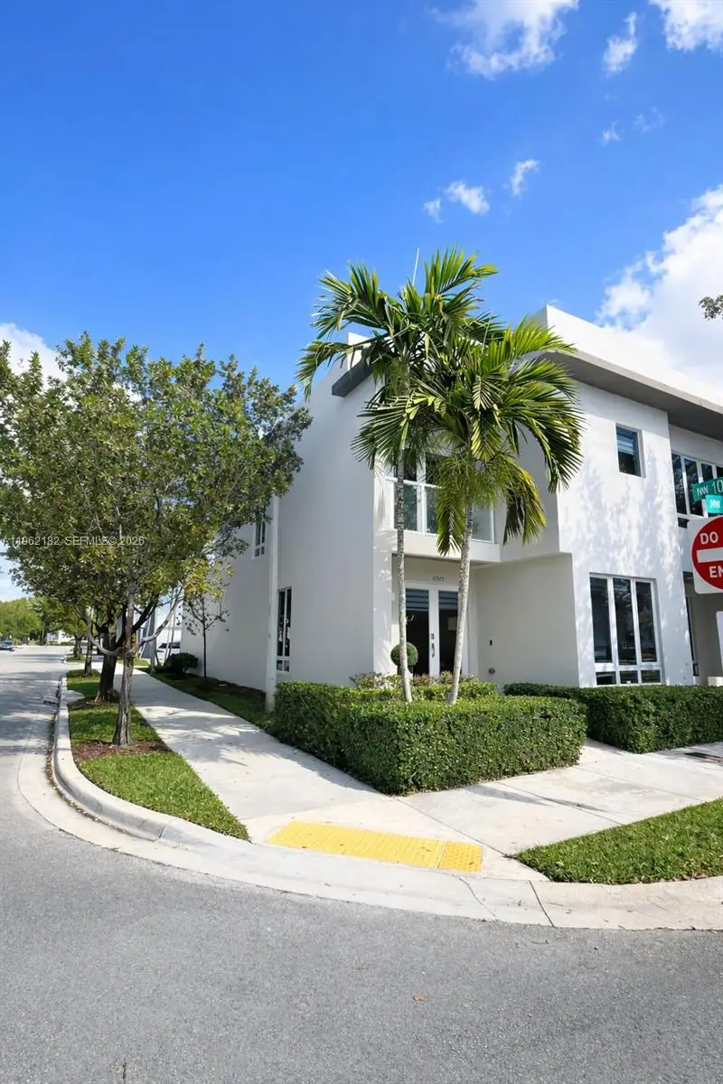 10565 NW 64th Way, Doral, FL 33178 - #1