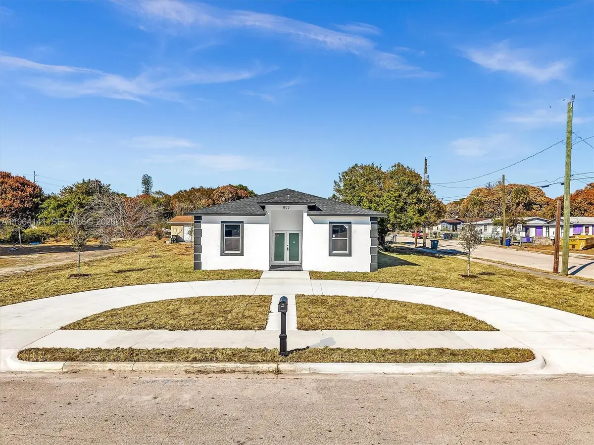 803 N 20th Street, Fort Pierce, FL 34950 - #1