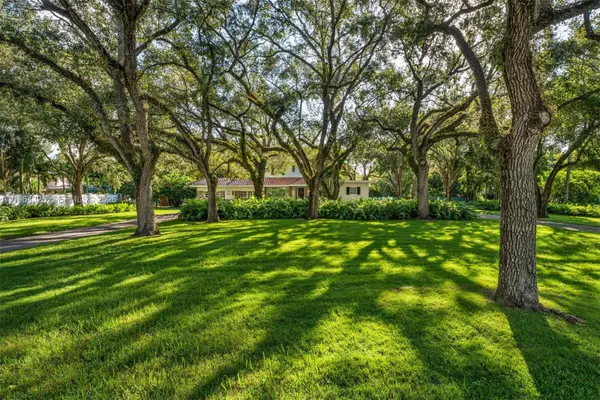7301 Ponce De Leon Road, Miami, FL 33143
