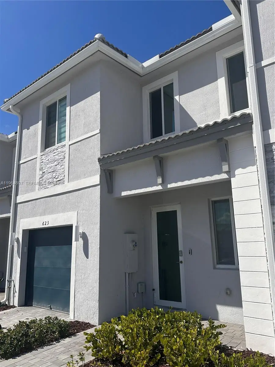 623 SE 13th St Circle, Homestead, FL 33034 - #1