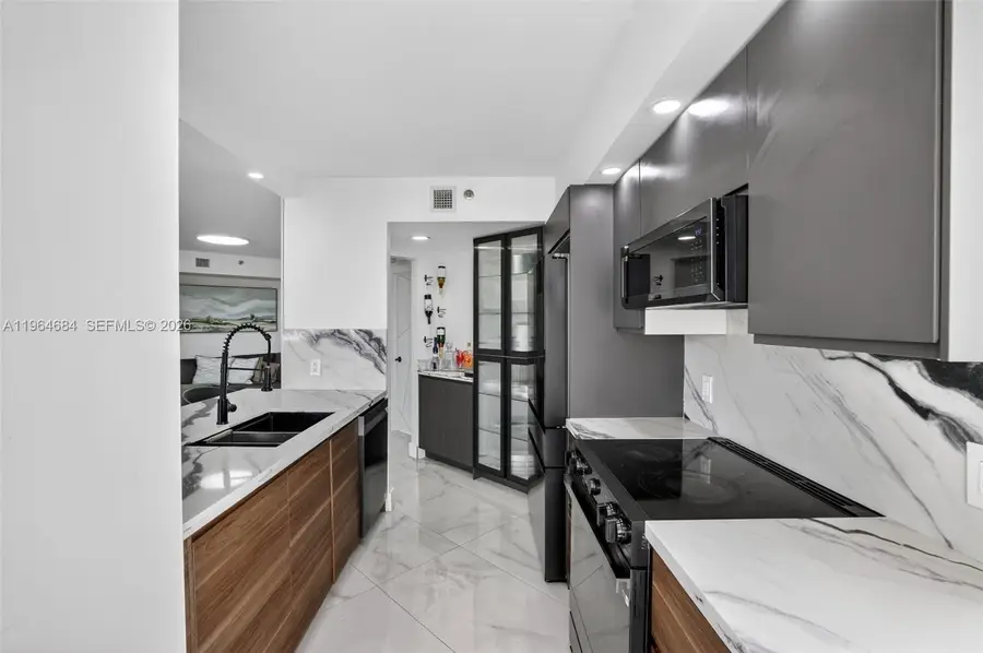 1000 Island Blvd-renovated 1710 #1710, Aventura, FL 33160 - #3