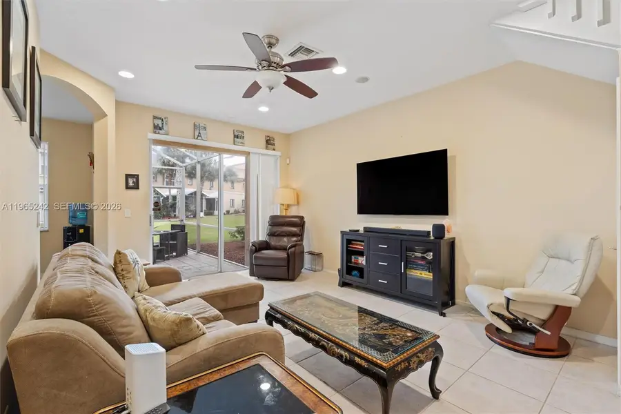 202 River Bluff Lane, Royal Palm Beach, FL 33411 - #2