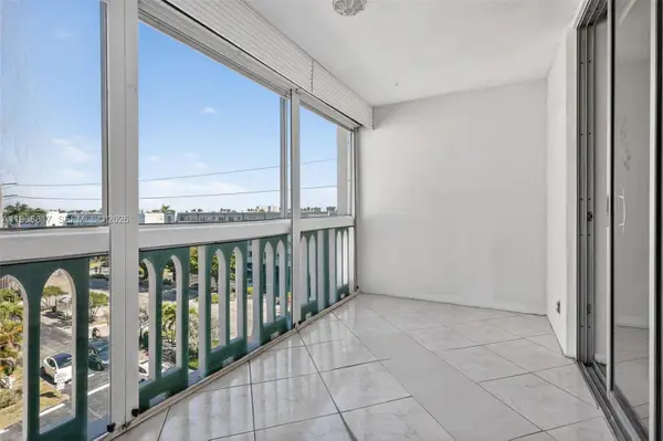 421 NE 14th Avenue #608, Hallandale Beach, FL 33009
