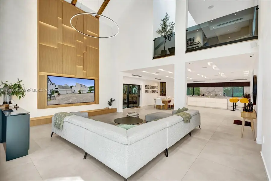 1977 S Oak Haven Circle, Miami, FL 33179 - #2