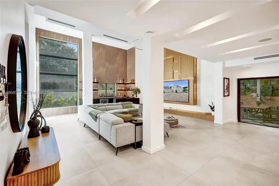 1977 S Oak Haven Circle, Miami, FL 33179 - #3