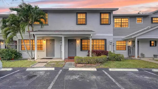 10413 NW 6th Street, Pembroke Pines, FL 33026