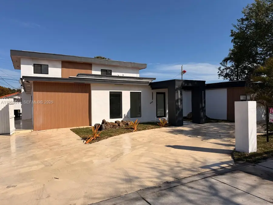 935 SW 72nd Avenue, Miami, FL 33144 - #3