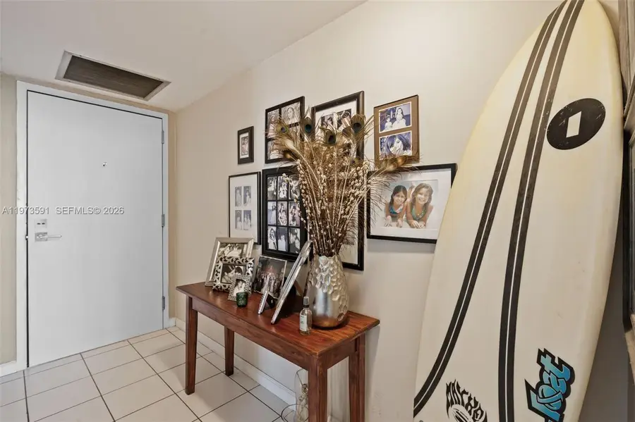 2555 Collins Avenue #1002, Miami Beach, FL 33140 - #3