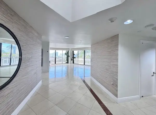2000 Island Boulevard #606, Aventura, FL 33160