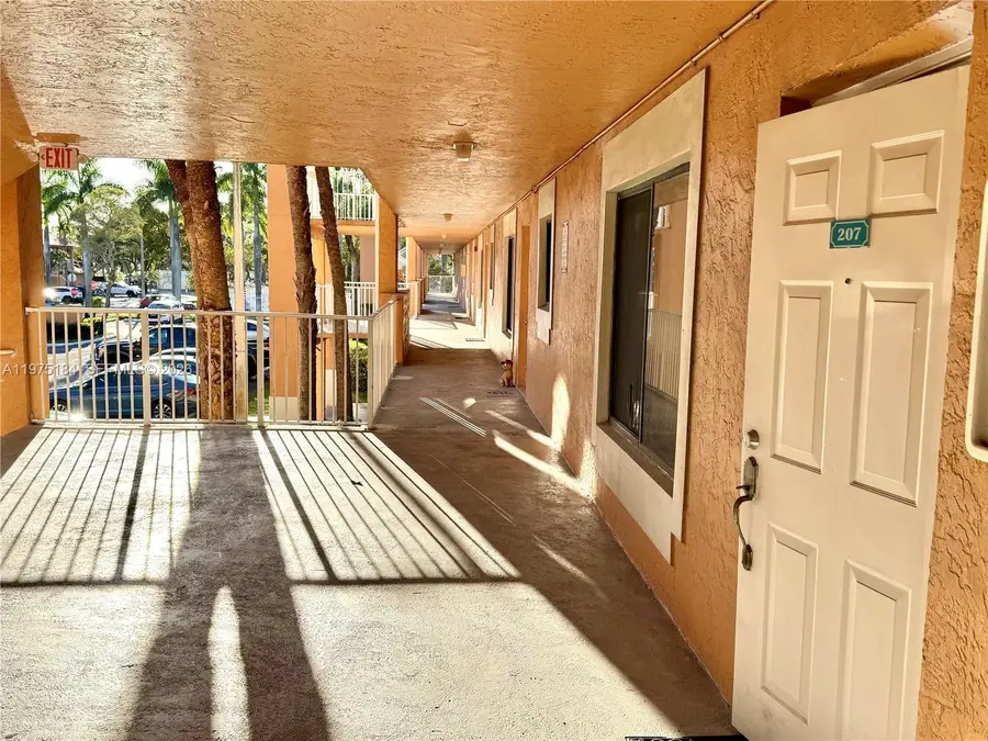 6900 SW 39th Street #207J, Davie, FL 33314 - #3
