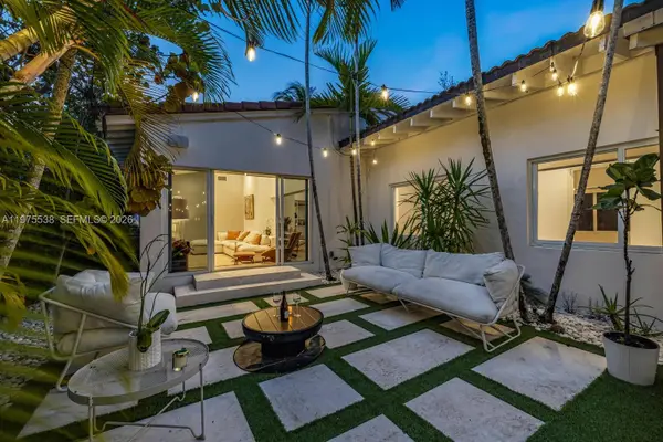 7630 NE 8th Avenue, Miami, FL 33138