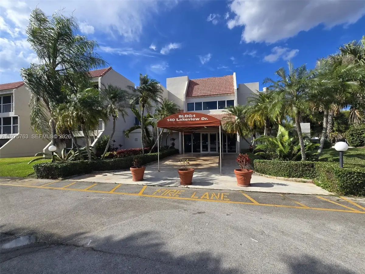 140 Lakeview Drive #111, Weston, FL 33326 - #1