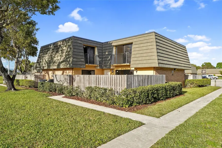 2206 22nd Way, West Palm Beach, FL 33407 - #2
