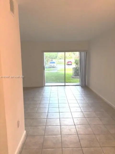 9493 SW 76th Street #L4, Miami, FL 33173 - #2