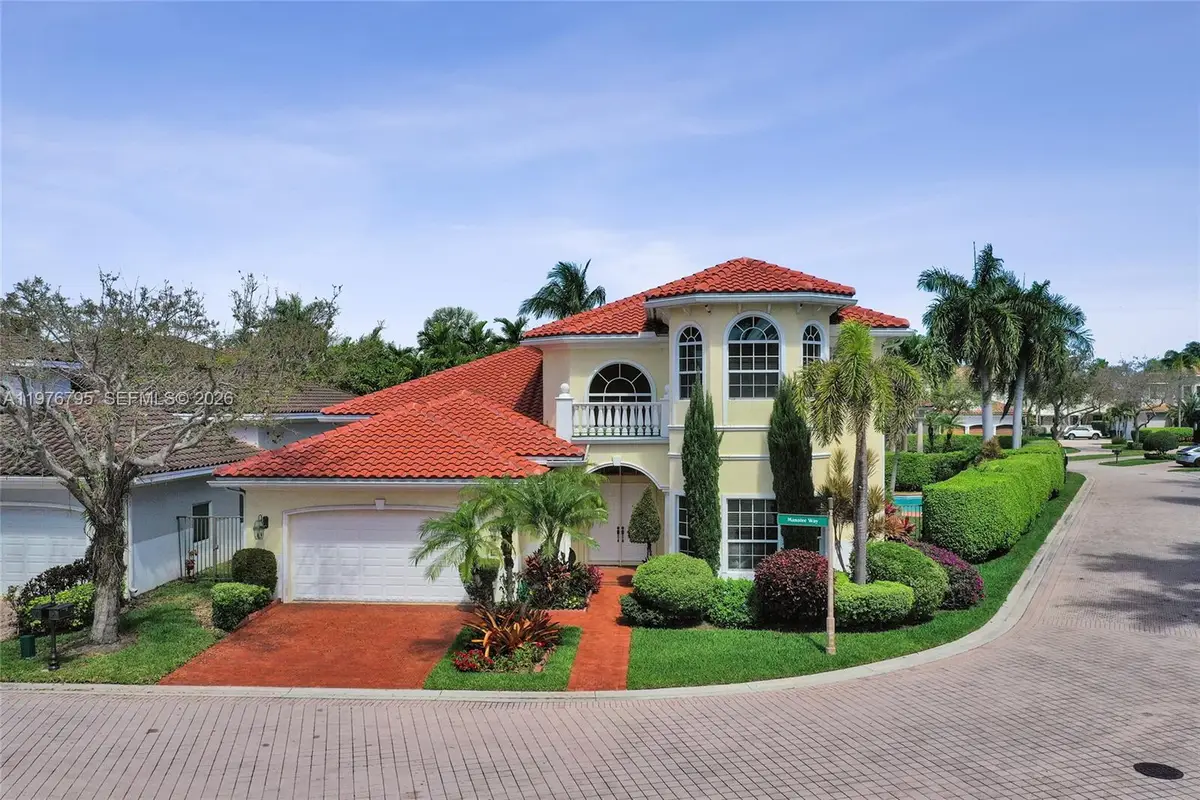 901 Manatee Way, Hollywood, FL 33019 - #1