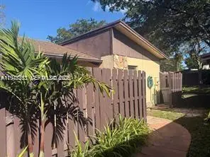 412 Briarwood Circle #2-23, Hollywood, FL 33024 - #1