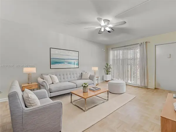 2050 NE 39th Street #W212, Lighthouse Point, FL 33064