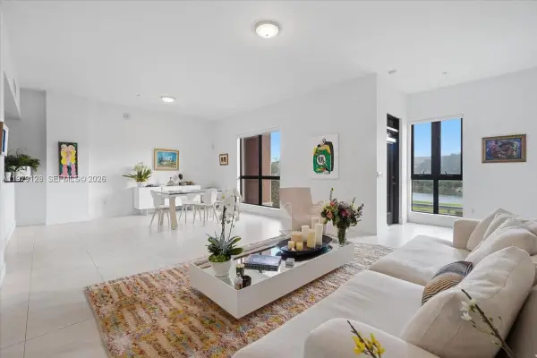 8390 SW 72nd Avenue #106, Miami, FL 33143