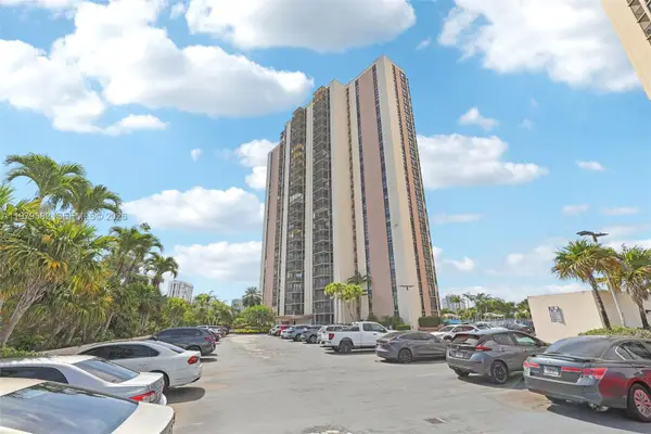 20379 W Country Club Drive #1436, Aventura, FL 33180