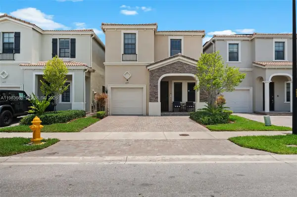 659 NE 191st Street, Miami, FL 33179