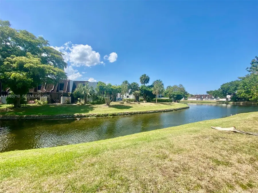 8975 Palm Tree Lane #8975, Pembroke Pines, FL 33024 - #3