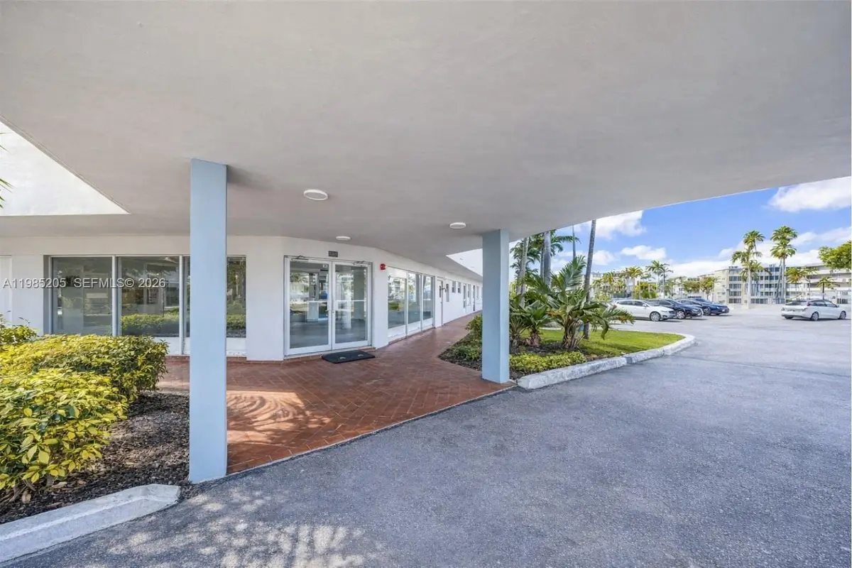 1750 NE 191st Street #1061, Miami, FL 33179 - #1