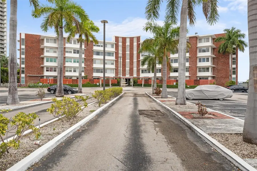 1700 NE 105th Street #505, Miami Shores, FL 33138 - #2