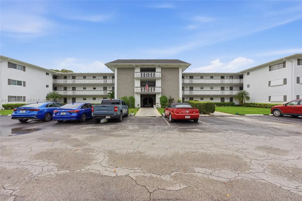 1201 Hillcrest Ct 209 #209, Hollywood, FL 33021 - #1