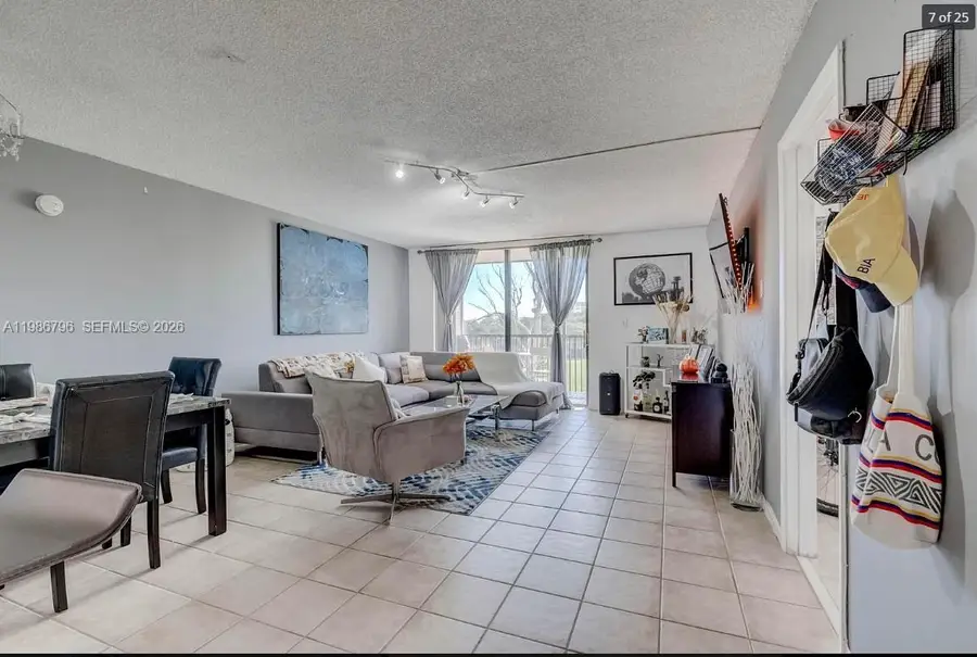 Address Withheld By Seller, Lauderhill, FL 33319 - #2