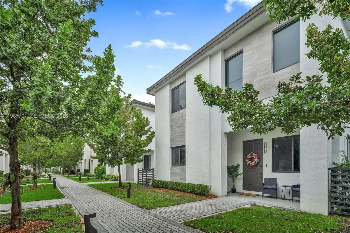 4346 NW 81st Avenue, Doral, FL 33166 - #1