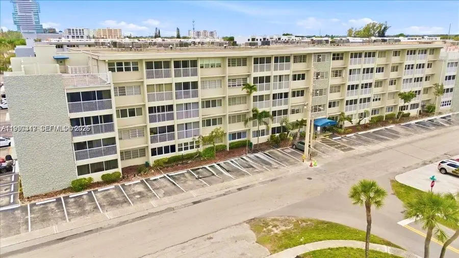 330 SE 2nd Street #101G, Hallandale Beach, FL 33009 - #3