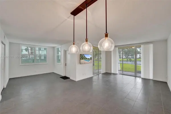 9330 Lagoon Place #109, Davie, FL 33324