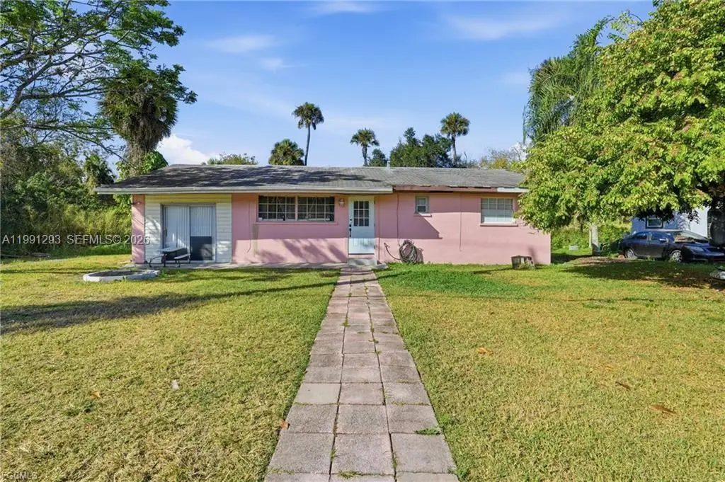 829 N Bridge Street, Labelle, FL 33935 - #1