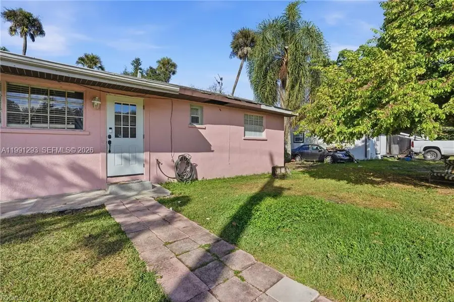 829 N Bridge Street, Labelle, FL 33935 - #3