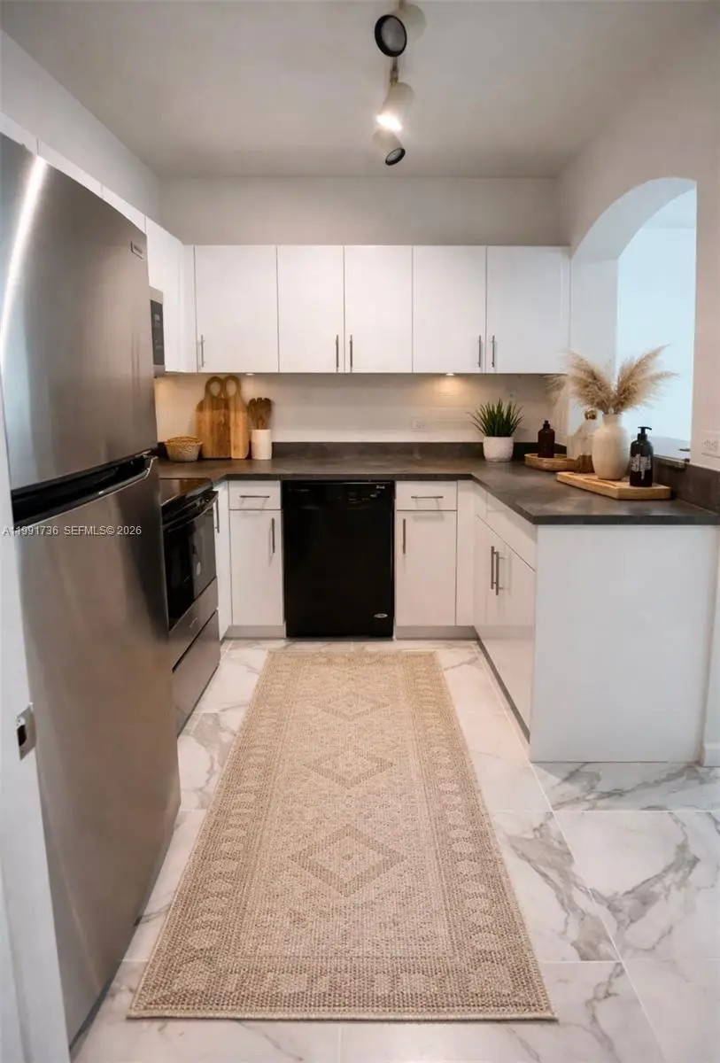 9172 Collins Avenue #214, Surfside, FL 33154 - #3