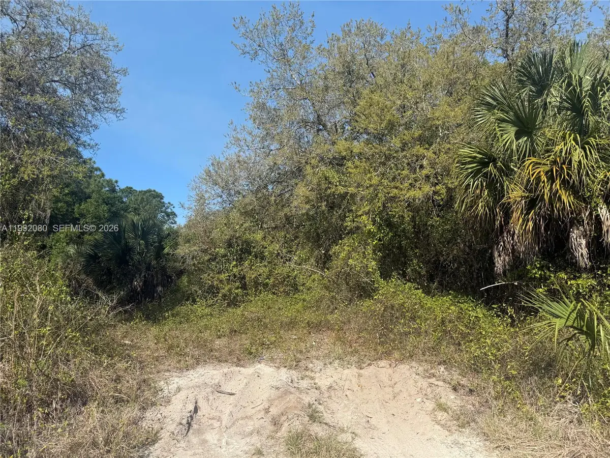 240 S Estribo Street, Clewiston, FL 33440 - #1
