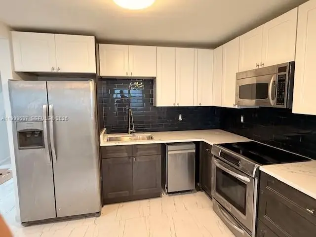 535 NW 23rd Avenue, Fort Lauderdale, FL 33311 - #3