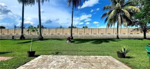 9905 NW 57th Manor, Coral Springs, FL 33076