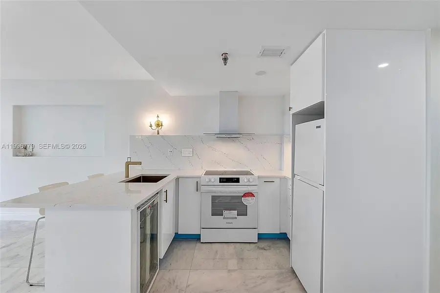 540 Brickell Key Drive #928, Miami, FL 33131 - #3