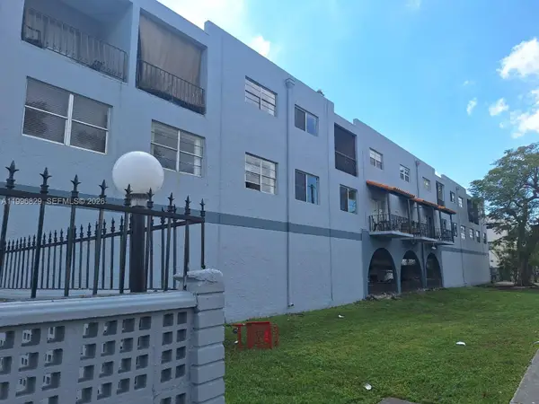 1300 W 53rd Street #35, Hialeah, FL 33012