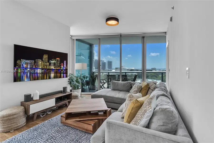888 Biscayne Boulevard #812, Miami, FL 33132 - #2