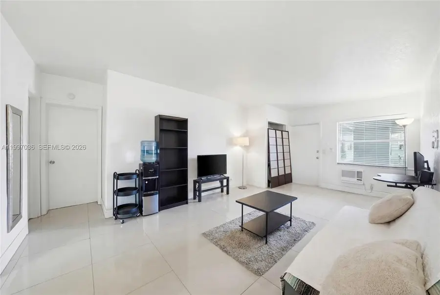 1100 NE 9th Avenue #105, Fort Lauderdale, FL 33304 - #3