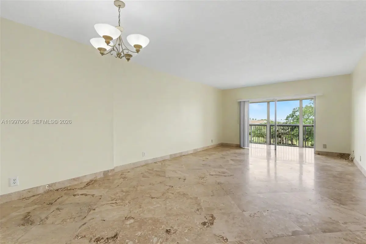 4200 Hillcrest Dr 408 #408, Hollywood, FL 33021 - #1