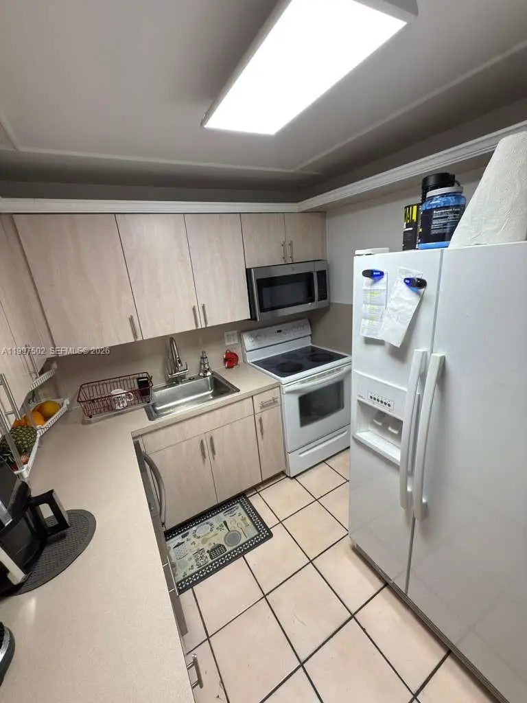 1825 W 44th Place #208, Hialeah, FL 33012 - #3