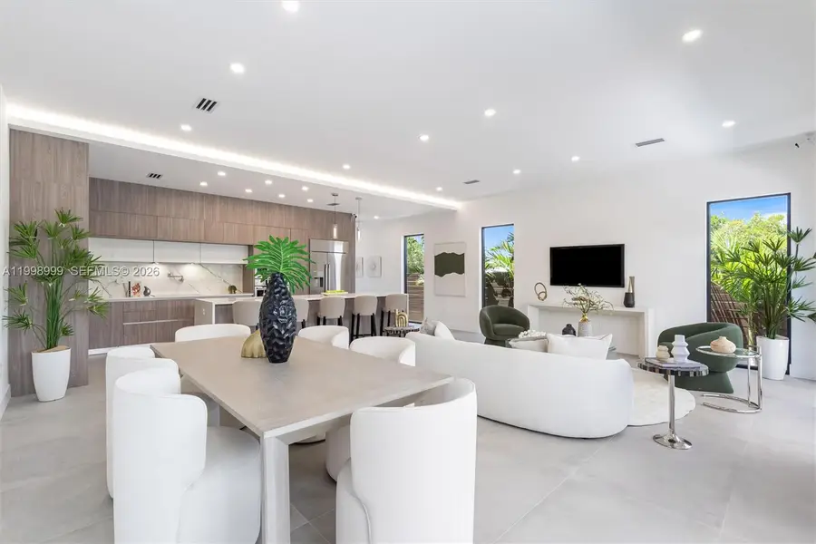 2431 NE 18th Street, Fort Lauderdale, FL 33305 - #2